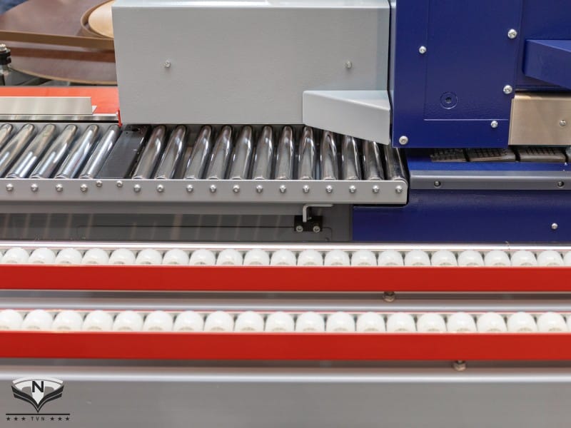 Băng tải con lăn đáp ứng tiêu chuẩn ISO