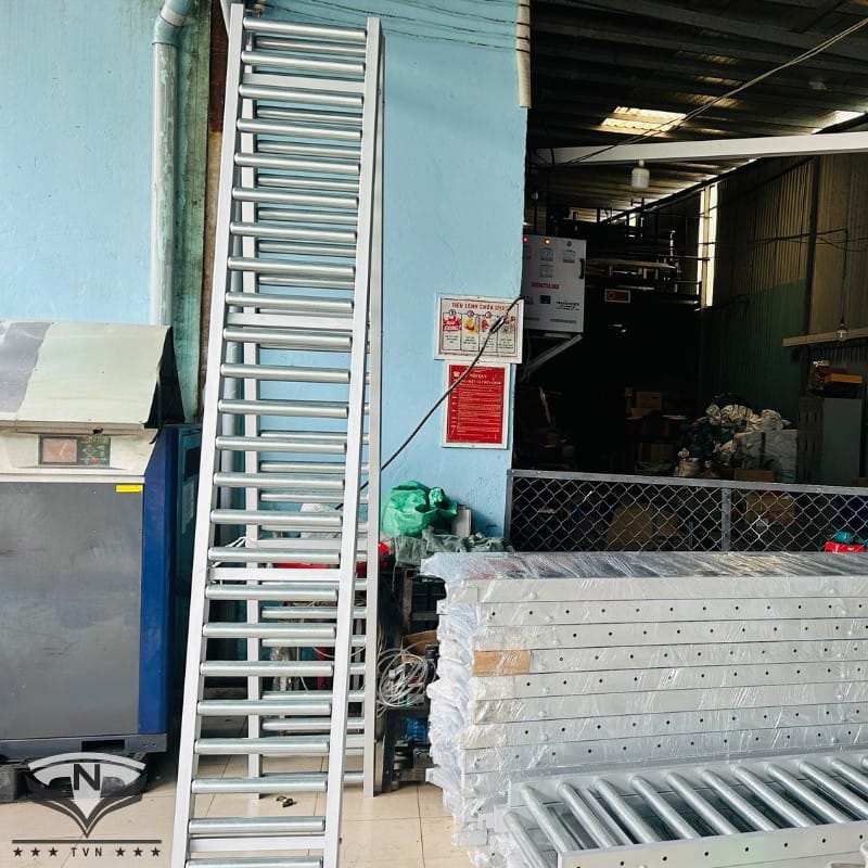 Thang con lăn xếp chữ A