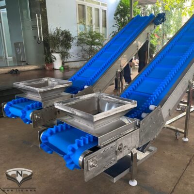 Băng tải cấp liệu dây PU dán gân, tai bèo